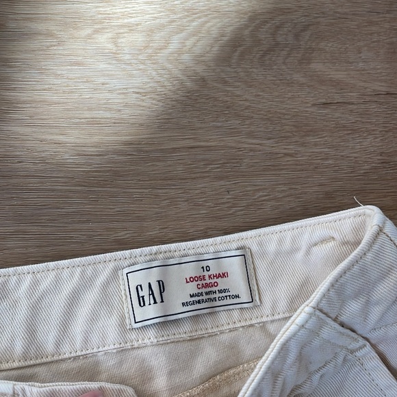 gap loose khaki cargo pants - Picture 6 of 6